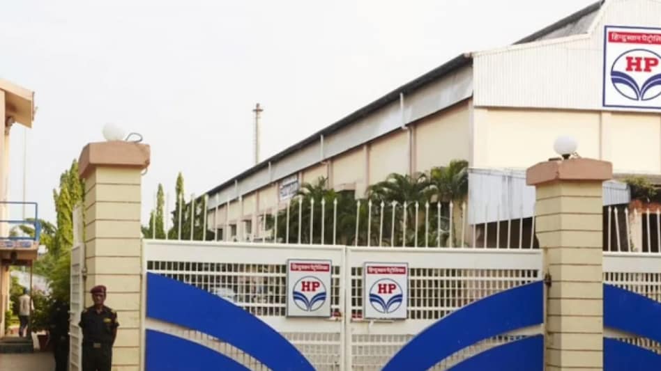 HPCL Q2: Emkay Global said HPCL’s Q2FY24 standalone Ebitda and profit figures were far better than its estimates, led by marketing inventory gains. HPCL Q2: Emkay Global said HPCL’s Q2FY24 standalone Ebitda and profit figures were far better than its estimates, led by marketing inventory gains.