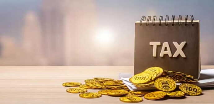 A taxpayer can avail the maximum amount of Rs 1 lakh under Section 80D. A taxpayer can avail the maximum amount of Rs 1 lakh under Section 80D.
