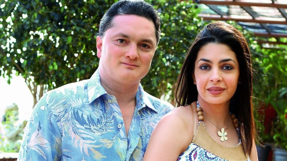 Nawaz Modi Singhania, the estranged wife of billionaire industrialist Gautam Singhania, has accused of calling her an "angoothachaap" Nawaz Modi Singhania, the estranged wife of billionaire industrialist Gautam Singhania, has accused of calling her an "angoothachaap"