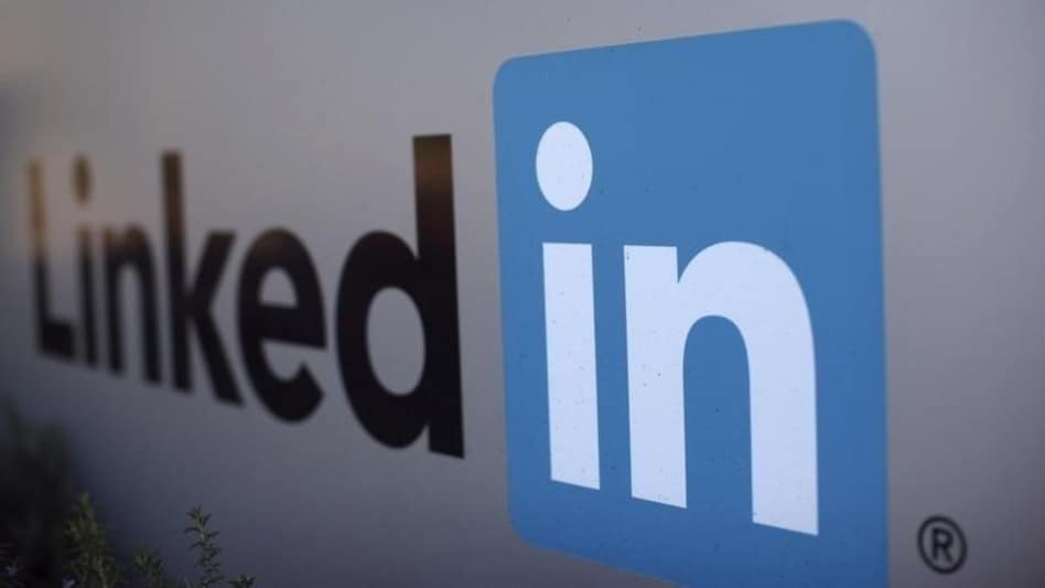 LinkedIn now has the option of AI-powered job search LinkedIn now has the option of AI-powered job search