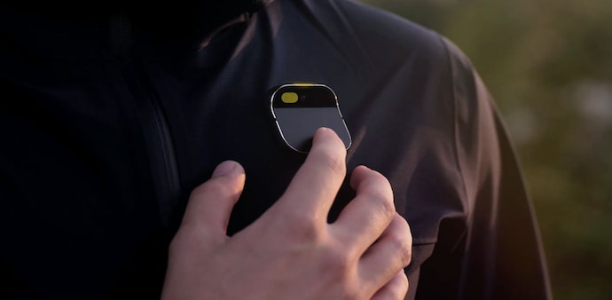 Humane AI Pin comes with a camera and a tiny projector Humane AI Pin comes with a camera and a tiny projector