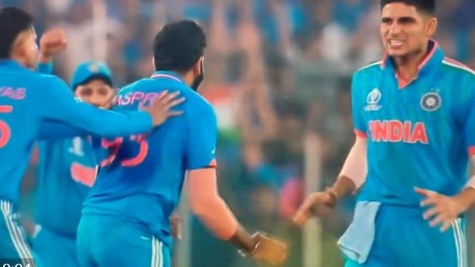 Bumrah struck again, dismissing Smith for 5 runs. Bumrah struck again, dismissing Smith for 5 runs.