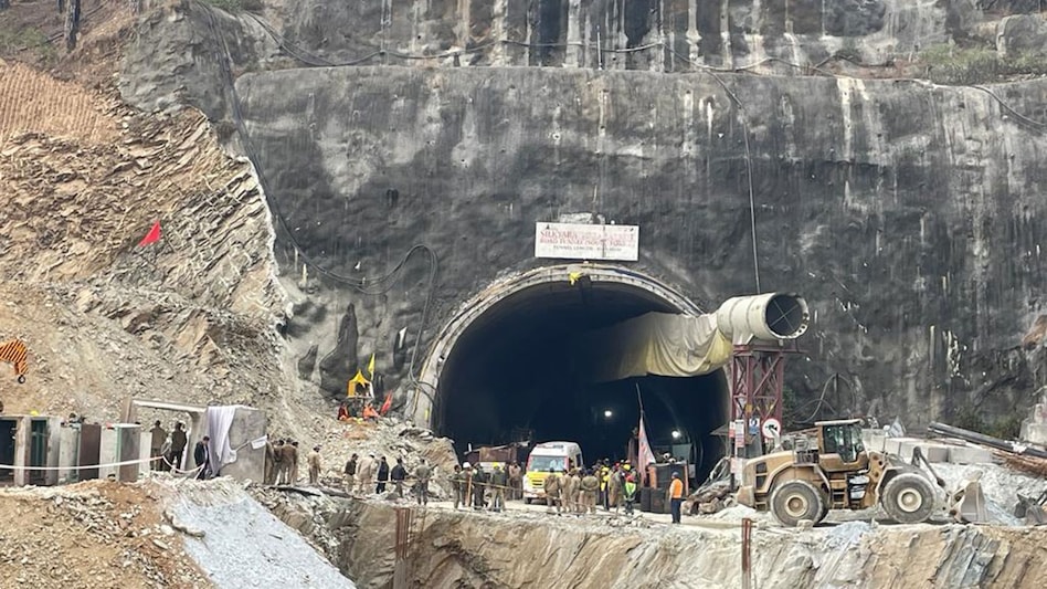 State officials have said that the evacuation process is expected to take place in a couple of hours. State officials have said that the evacuation process is expected to take place in a couple of hours.