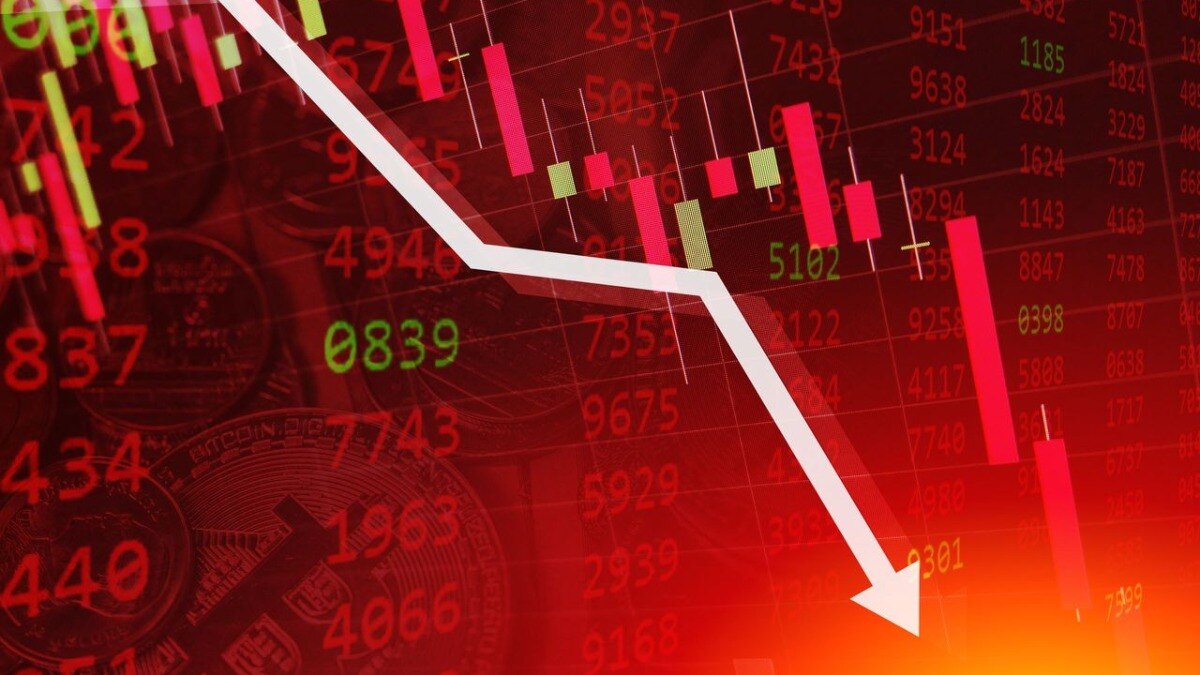 IREDA’s bond issue consists of Rs 500 crore in base issue and Rs 1,500 crore in greenshoe option. IREDA’s bond issue consists of Rs 500 crore in base issue and Rs 1,500 crore in greenshoe option.