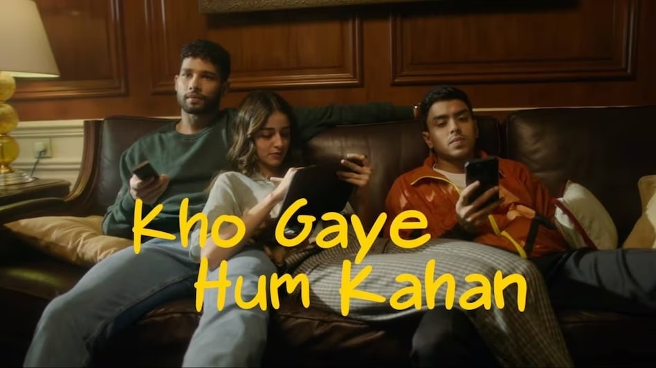 Director by Arjun Varain Singh, 'Kho Gaye Hum Kahan' has Ananya Panday, Siddhant Chaturvedi and Adarsh Gourav in prominent roles Director by Arjun Varain Singh, 'Kho Gaye Hum Kahan' has Ananya Panday, Siddhant Chaturvedi and Adarsh Gourav in prominent roles