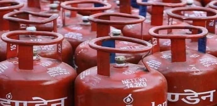 The BJP govt has slashed the gas prices of Rs 50. The BJP govt has slashed the gas prices of Rs 50.