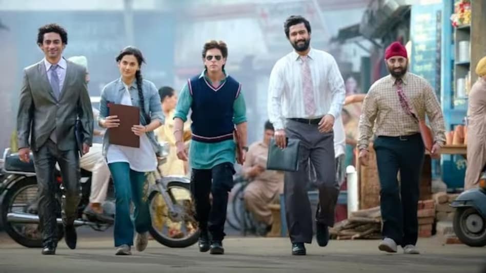 At the global box office, the comedy-drama earned Rs 300 crore after eight days At the global box office, the comedy-drama earned Rs 300 crore after eight days