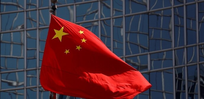 Moody's cuts China's credit outlook to negative from stable Moody's cuts China's credit outlook to negative from stable