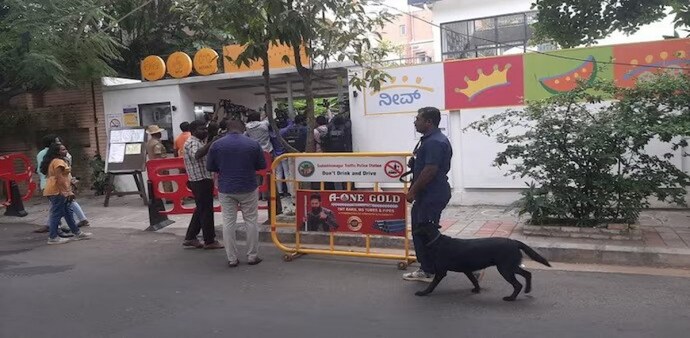On Friday, 44 schools in Bengaluru received bomb threats via anonymous emails. On Friday, 44 schools in Bengaluru received bomb threats via anonymous emails.