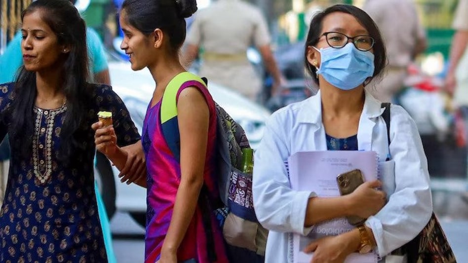 India's overall COVID-19 tally is 4.44 crore, with a death toll of 5,33,306, resulting in a case fatality rate of 1.19 per cent. India's overall COVID-19 tally is 4.44 crore, with a death toll of 5,33,306, resulting in a case fatality rate of 1.19 per cent.