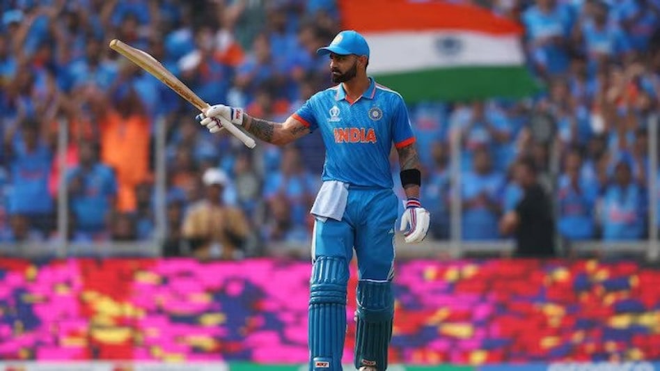 Virat Kohli का टी20 विश्व कप के लिए भारतीय टीम में जगह मुश्किल! सोशल मीडिया पर छिड़ी बहस Virat Kohli का टी20 विश्व कप के लिए भारतीय टीम में जगह मुश्किल! सोशल मीडिया पर छिड़ी बहस