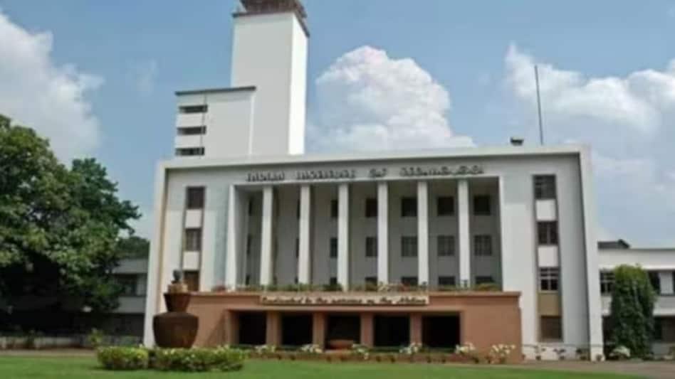 As part of its innovative initiatives, the Career Development Centre introduces its inaugural "Academia Industry Conclave (AIC) 2023". As part of its innovative initiatives, the Career Development Centre introduces its inaugural "Academia Industry Conclave (AIC) 2023".