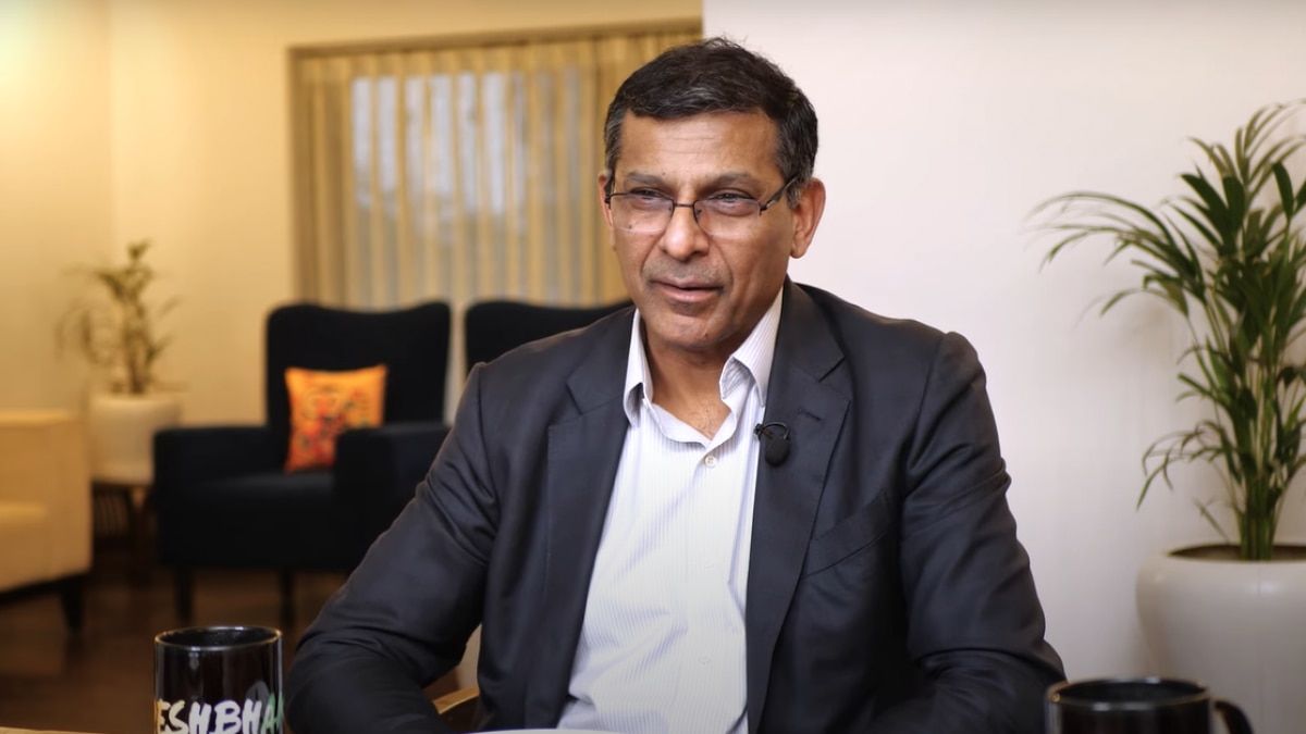 Raghuram Rajan lauds govt for implementation of GST Raghuram Rajan lauds govt for implementation of GST