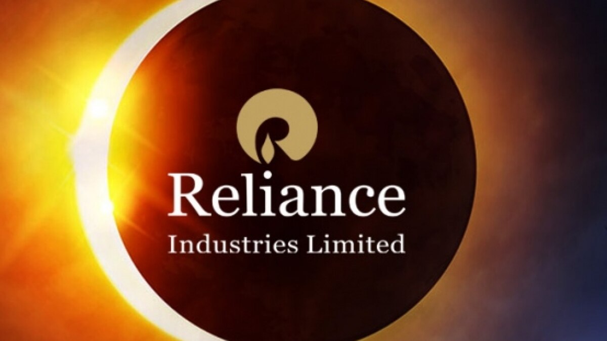 Reliance Industries shares are trading lower than the 100 day, 150 day and 200 day moving averages but higher than the 5 day, 10 day, 20 day, 30 day and 50 day moving averages. Reliance Industries shares are trading lower than the 100 day, 150 day and 200 day moving averages but higher than the 5 day, 10 day, 20 day, 30 day and 50 day moving averages.