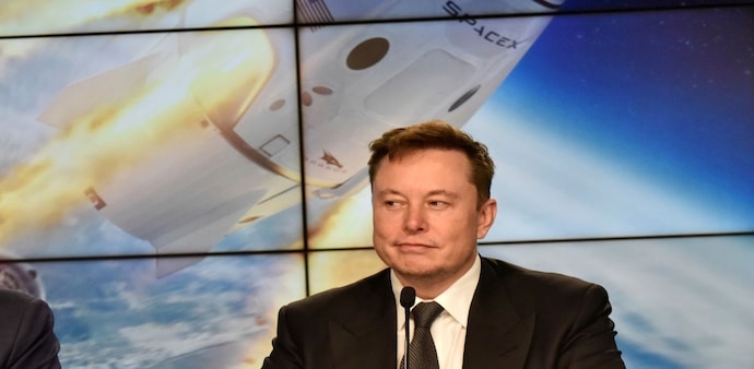 SpaceX CEO Elon Musk believes that it is disappointing that it has been 50 years since the last Moon landing. SpaceX CEO Elon Musk believes that it is disappointing that it has been 50 years since the last Moon landing.