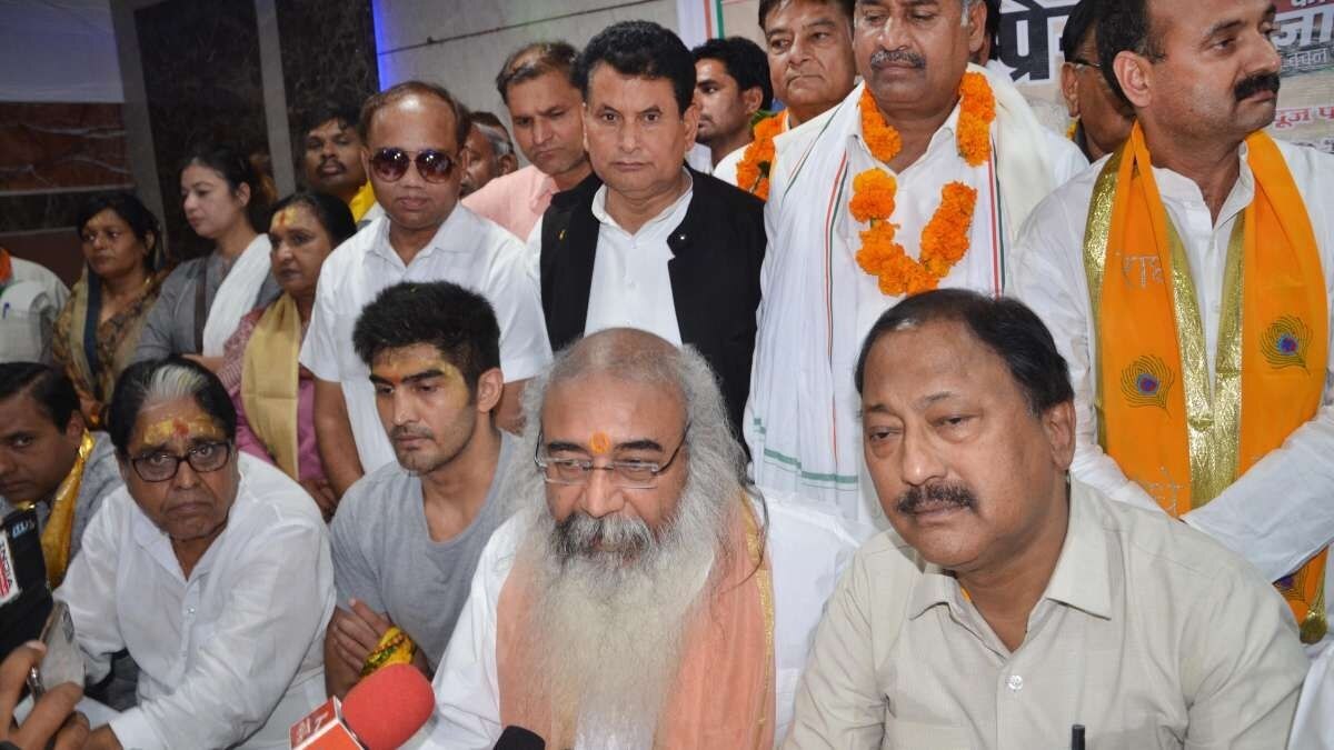 Congress leader Acharya Pramod Krishnam took a dig at his own party by saying that opposing Sanatan Dharma has sunk the Congress. Congress leader Acharya Pramod Krishnam took a dig at his own party by saying that opposing Sanatan Dharma has sunk the Congress.