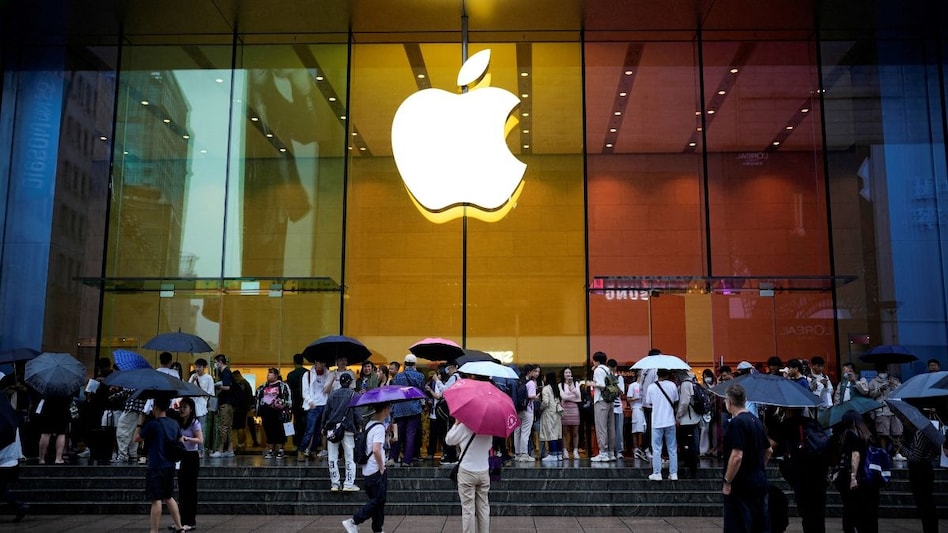 Apple iPhones are facing another ban in China Apple iPhones are facing another ban in China