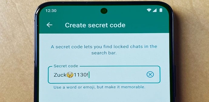 For added flexibility, users can choose to display the Locked Chats folder in their WhatsApp chat list. For added flexibility, users can choose to display the Locked Chats folder in their WhatsApp chat list.