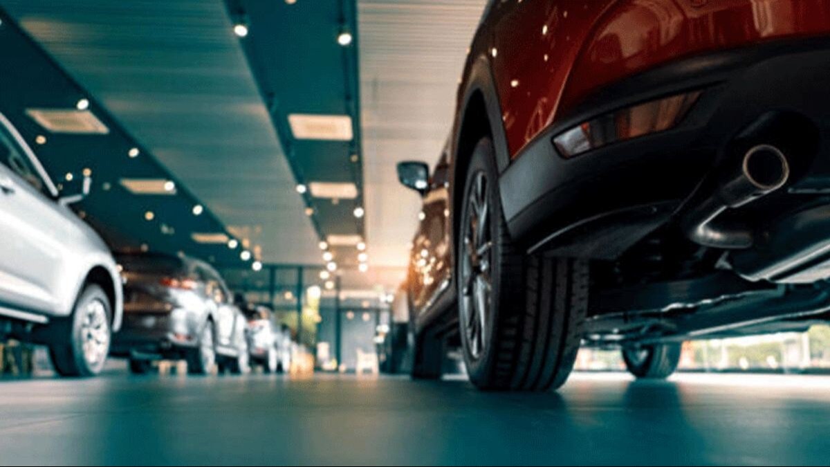 Maruti Suzuki India sold only 2,557 units of the mini segment (Alto and S-Presso) in December 2023 Maruti Suzuki India sold only 2,557 units of the mini segment (Alto and S-Presso) in December 2023