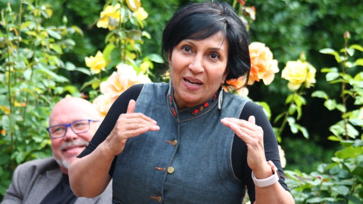 Asha Jadeja Motwani, Executive Director & Founder Mo Asha Jadeja Motwani, Executive Director & Founder Mo