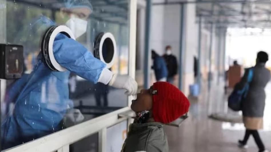 Till Wednesday, India's active Covid tally stood at 4,565. Till Wednesday, India's active Covid tally stood at 4,565.