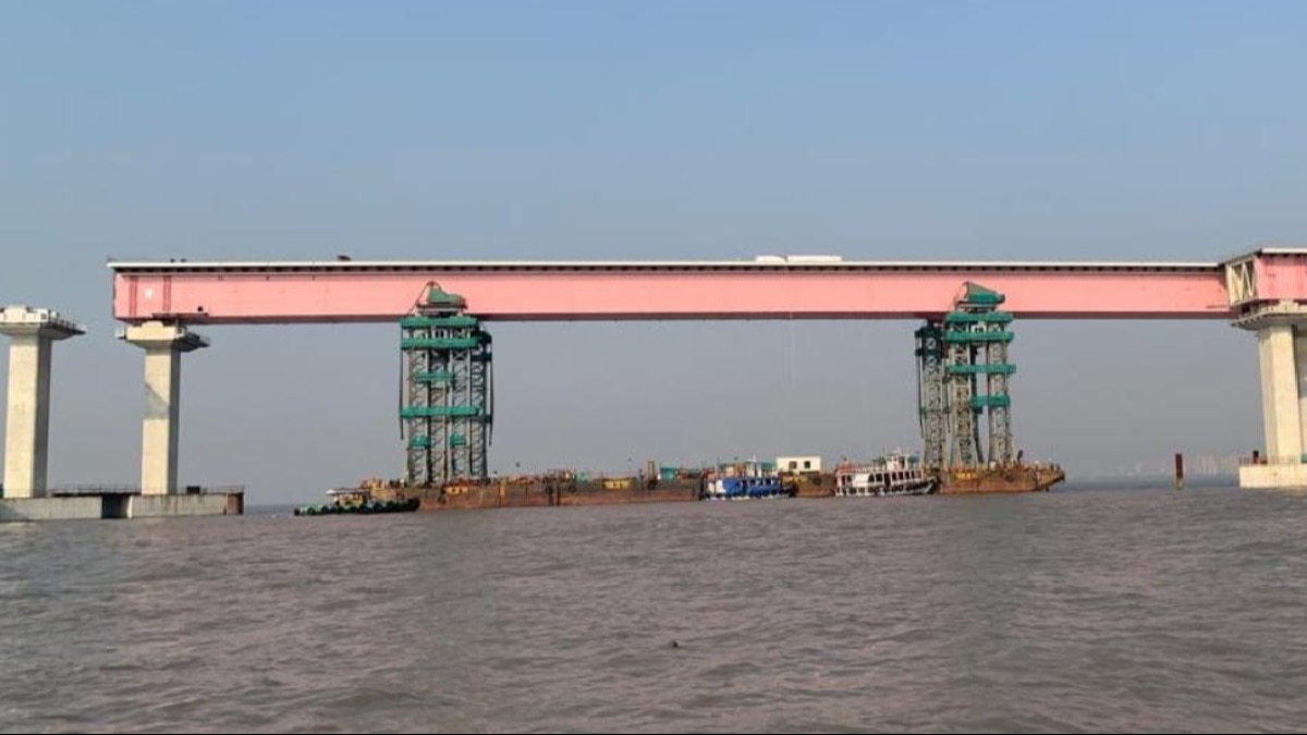 Maharashtra govt clears Rs 250 toll on Mumbai Trans Harbour Link for cars one way