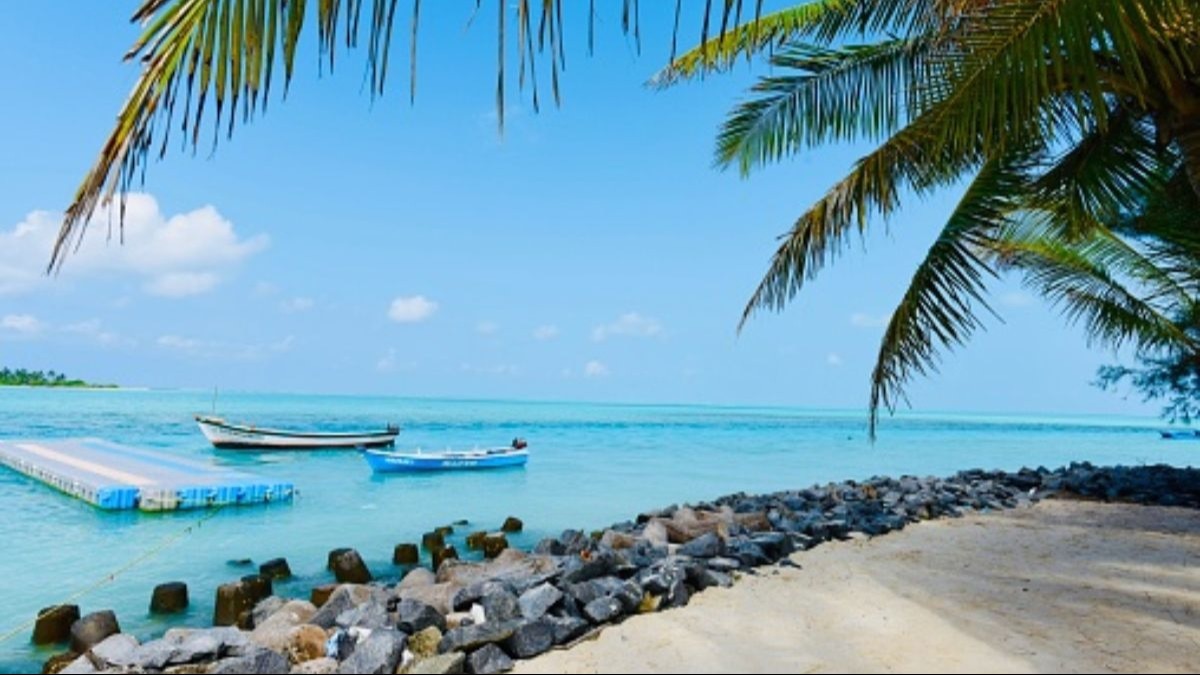 Netizens praise EaseMyTrip for being 'vocal for local' for Lakshadweep by suspending all Maldives bookings