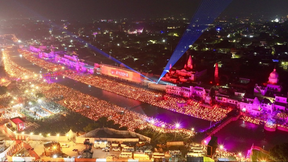 प्रदेश भर में लोग इस ऐतिहासिक अवसर पर ग्रीन क्रैकर्स जला सकेंगे. प्रदेश भर में लोग इस ऐतिहासिक अवसर पर ग्रीन क्रैकर्स जला सकेंगे.