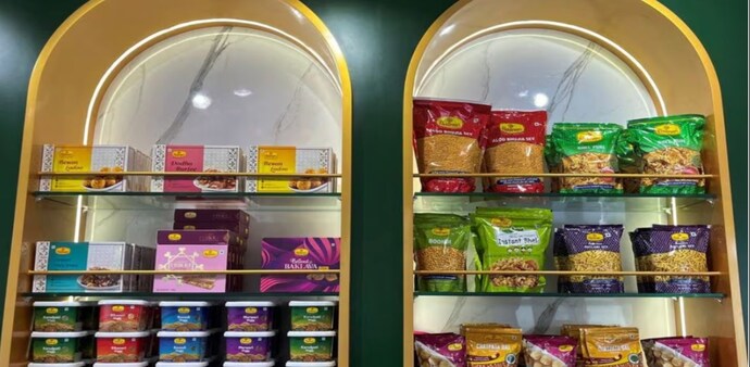 PSL has a network of more than 5,000 distributors and sub distributors and is clear competitor of Pepsi's Lay's brand. PSL has a network of more than 5,000 distributors and sub distributors and is clear competitor of Pepsi's Lay's brand.
