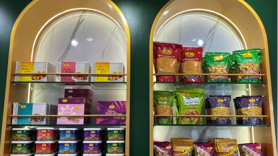 PSL has a network of more than 5,000 distributors and sub distributors and is clear competitor of Pepsi's Lay's brand. PSL has a network of more than 5,000 distributors and sub distributors and is clear competitor of Pepsi's Lay's brand.