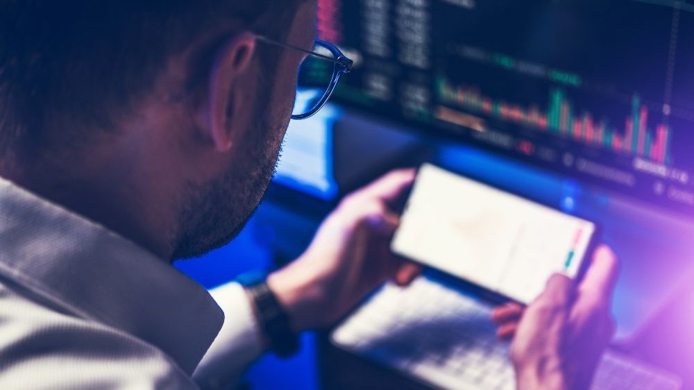 These websites have comprehensive coin price guides and easy to use search tools to help you identify and get the value of your coins. These websites have comprehensive coin price guides and easy to use search tools to help you identify and get the value of your coins.