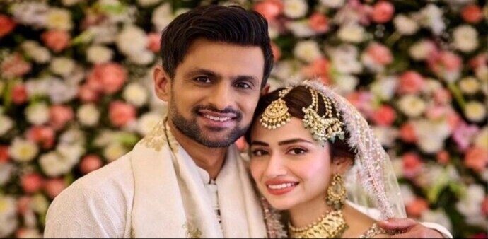 Shoaib Malik and Sana Javed were rumoured to be dating Shoaib Malik and Sana Javed were rumoured to be dating
