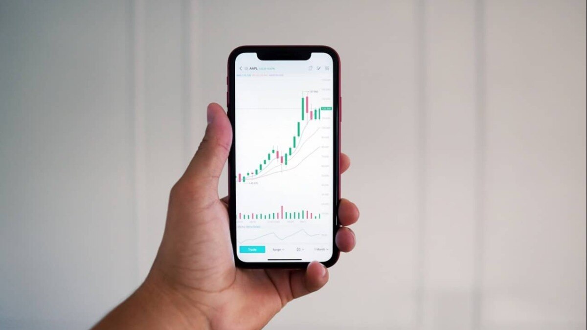 Savera Industries shares are trading higher than the 5 day, 10 day, 20 day, 50 day, 100 day and 200 day averages. Savera Industries shares are trading higher than the 5 day, 10 day, 20 day, 50 day, 100 day and 200 day averages.