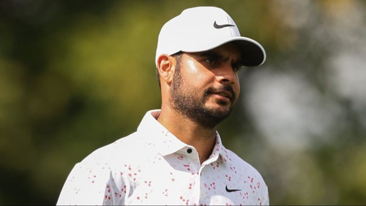 Shubhankar Sharma makes gains at Hero Dubai Desert Classic