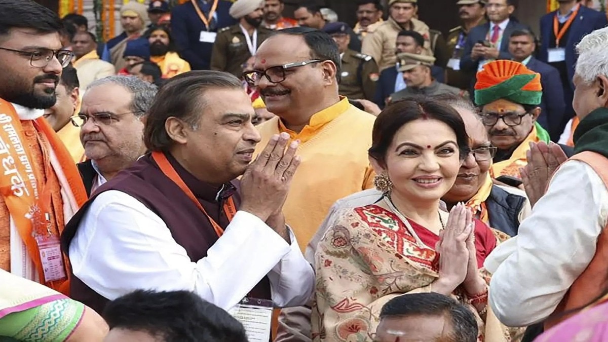 Mukesh Ambani, Kumar Mangalam Birla, and other business leaders attended the consecration ceremony of Ram Mandir in Ayodhya Mukesh Ambani, Kumar Mangalam Birla, and other business leaders attended the consecration ceremony of Ram Mandir in Ayodhya