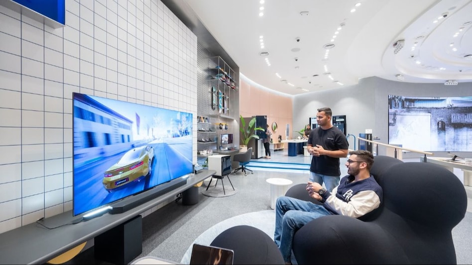 Samsung BKC is located at Jio Plaza Mall in Mumbai Samsung BKC is located at Jio Plaza Mall in Mumbai