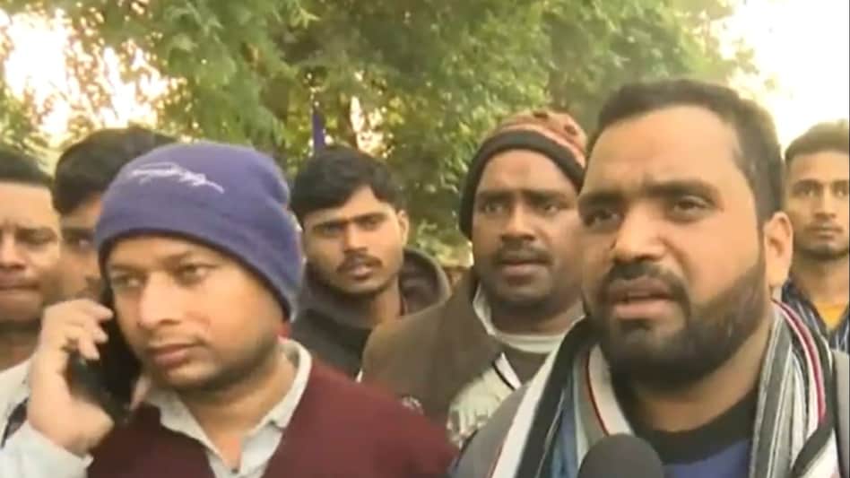 'Happy about Rs 1.49 salary and Rs 15,000 bonus from UP govt,' say 10,000 Indian construction workers going to Israel 'Happy about Rs 1.49 salary and Rs 15,000 bonus from UP govt,' say 10,000 Indian construction workers going to Israel