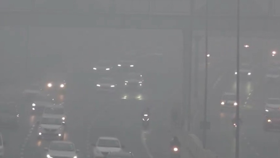 Delhi fog: No relief expected till Jan 28, says IMD; flight operations hit