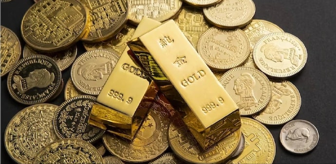 Gold prices edged lower hovering in a narrow range, established over past week as markets grew more uncertain over U.S. interest rate cuts this year. Gold prices edged lower hovering in a narrow range, established over past week as markets grew more uncertain over U.S. interest rate cuts this year.