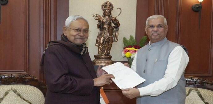 In June 2013 he severed ties with the BJP, saying NDA should have a leader with a “clean and secular image”, in what was seen as an attack on the then Gujarat CM Narendra Modi. In June 2013 he severed ties with the BJP, saying NDA should have a leader with a “clean and secular image”, in what was seen as an attack on the then Gujarat CM Narendra Modi.