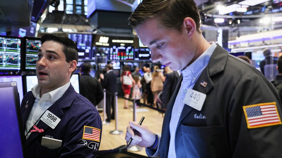 China fuels Asian stocks rally, oil climbs on Red Sea worries China fuels Asian stocks rally, oil climbs on Red Sea worries