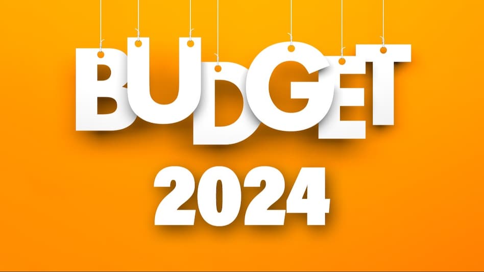 In this larger context, it appears unlikely for the government to announce any major bank privatization in this budget, let alone complete some of the expected ones. In this larger context, it appears unlikely for the government to announce any major bank privatization in this budget, let alone complete some of the expected ones.