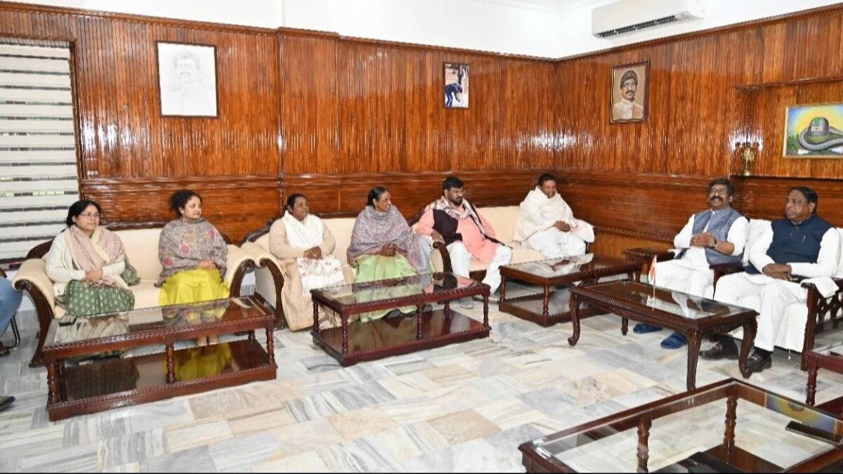 Jharkhand CM Hemant Soren's hold meeting with alliance members Jharkhand CM Hemant Soren's hold meeting with alliance members