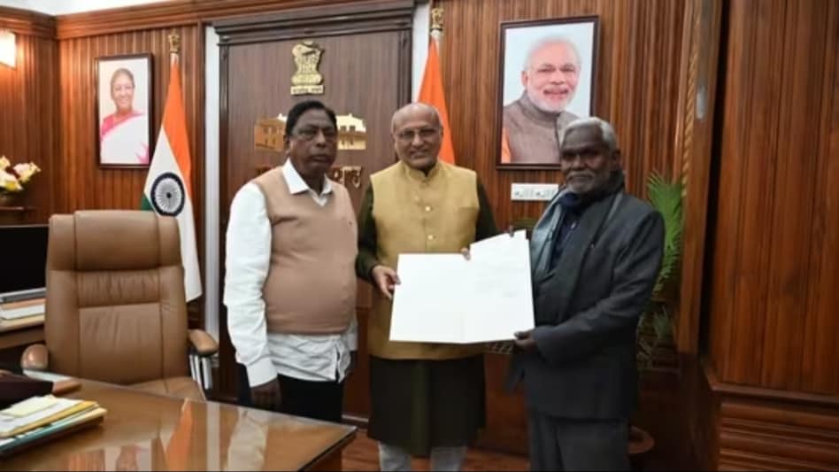 Champai Soren of the Jharkhand Mukti Morcha with Governor CP Radhakrishnan Champai Soren of the Jharkhand Mukti Morcha with Governor CP Radhakrishnan