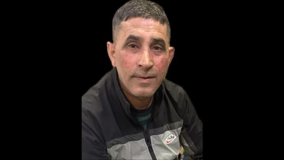 The arrest comes over a week after the J&K Police busted a terror module operating from Pakistan-occupied Kashmir by nabbing five terrorist associates in Jammu and Kashmir's Kupwara district. The arrest comes over a week after the J&K Police busted a terror module operating from Pakistan-occupied Kashmir by nabbing five terrorist associates in Jammu and Kashmir's Kupwara district.