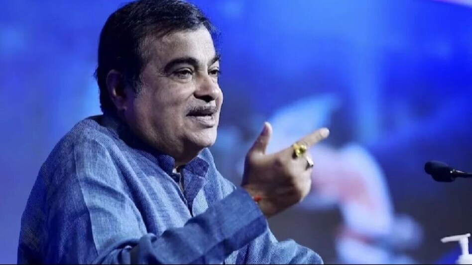 He emphasized the importance of service to the people over publicity and popularity. He emphasized the importance of service to the people over publicity and popularity.