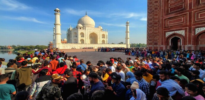 Tourism to return to pre-pandemic levels by 2024-25: Govt Tourism to return to pre-pandemic levels by 2024-25: Govt