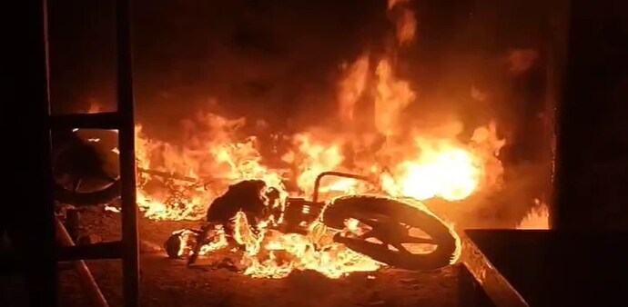 Uttarakhand: Shoot-at-sight orders issued, curfew imposed after riots in Haldwani Uttarakhand: Shoot-at-sight orders issued, curfew imposed after riots in Haldwani