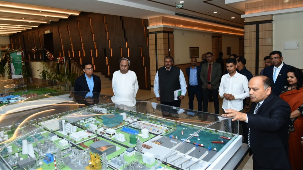 Odisha CM Naveen Pattanaik, state and JSW officials on Saturday. Odisha CM Naveen Pattanaik, state and JSW officials on Saturday.