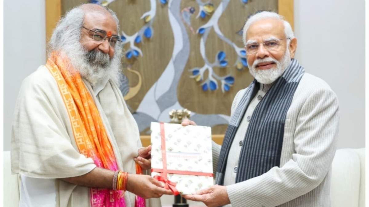 Acharya Pramod Krishnam voices support for PM Modi Acharya Pramod Krishnam voices support for PM Modi